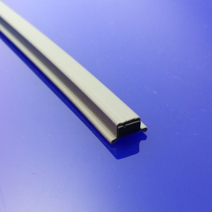 Get Wet C200 C200/V6RP/MGNT/GUMG025/ inschuif magneetprofiel 195cm licht grijs *niet meer leverbaar*